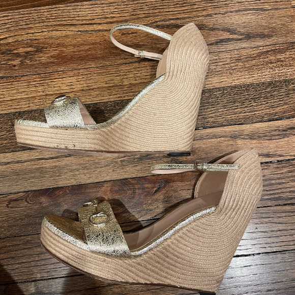 Gucci Gold Crackled Leather Carolina Horsebit Espadrille Wedge Sandals Size 41 - Picture 7 of 10